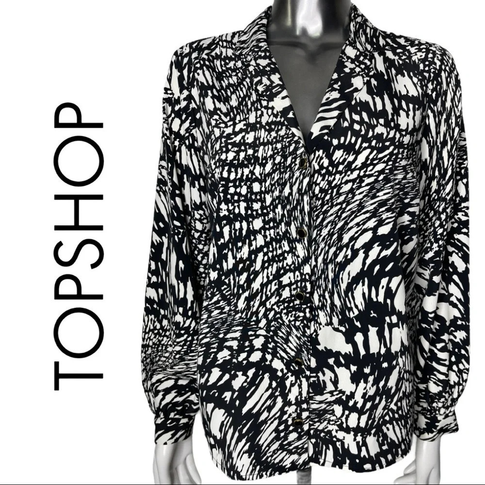 🛍️3/$40 Topshop Blouse Long Sleeve Black White Button Down Size 4
